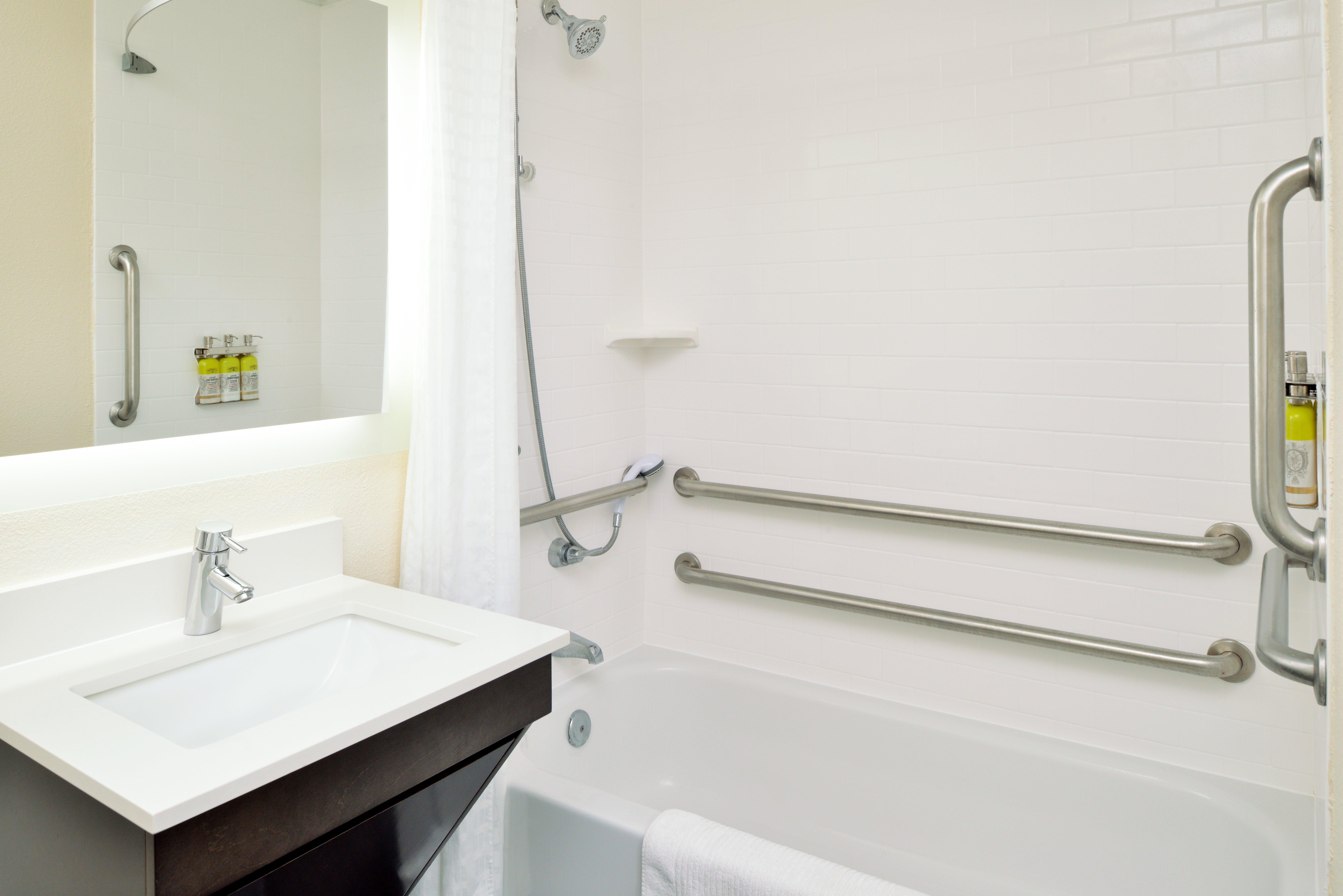 Candlewood Suites Winchester By Ihg Exterior foto
