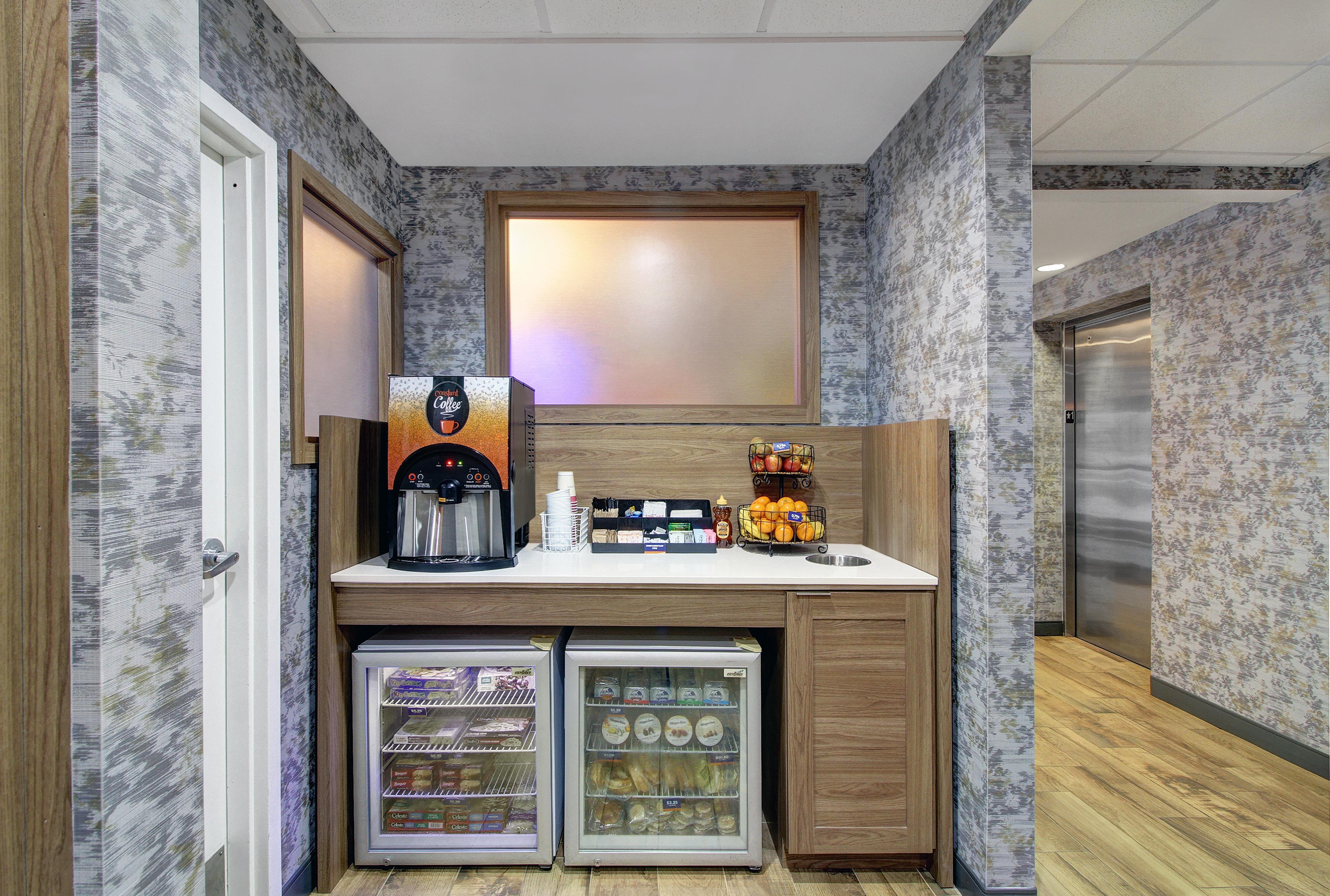 Candlewood Suites Winchester By Ihg Exterior foto