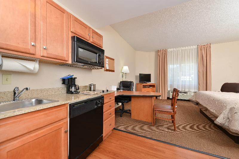 Candlewood Suites Winchester By Ihg Exterior foto